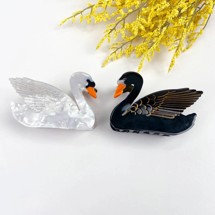 The Diva Soap Hair Claw: Swan - Image 3