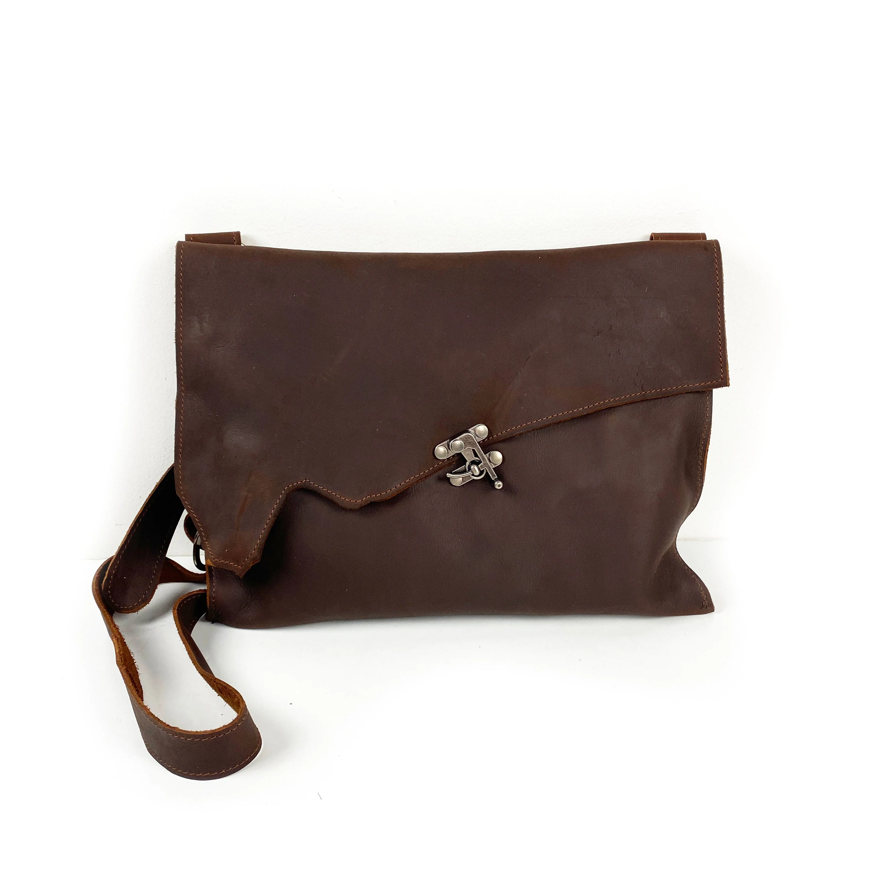 Divina Denuevo Bag: Portland Messenger - Image 2