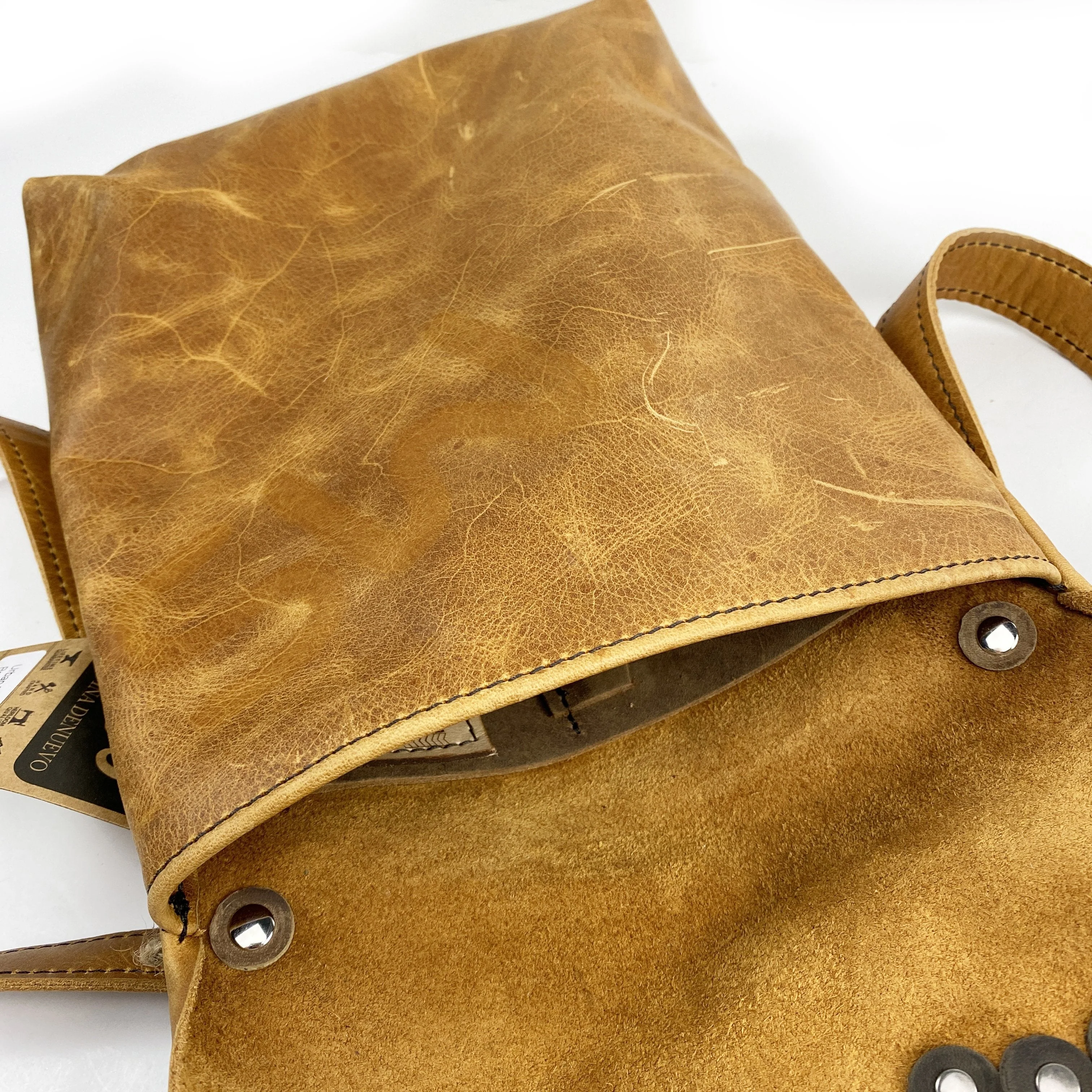 Divina Denuevo Bag: Urban Raw Edge Messenger - Image 4