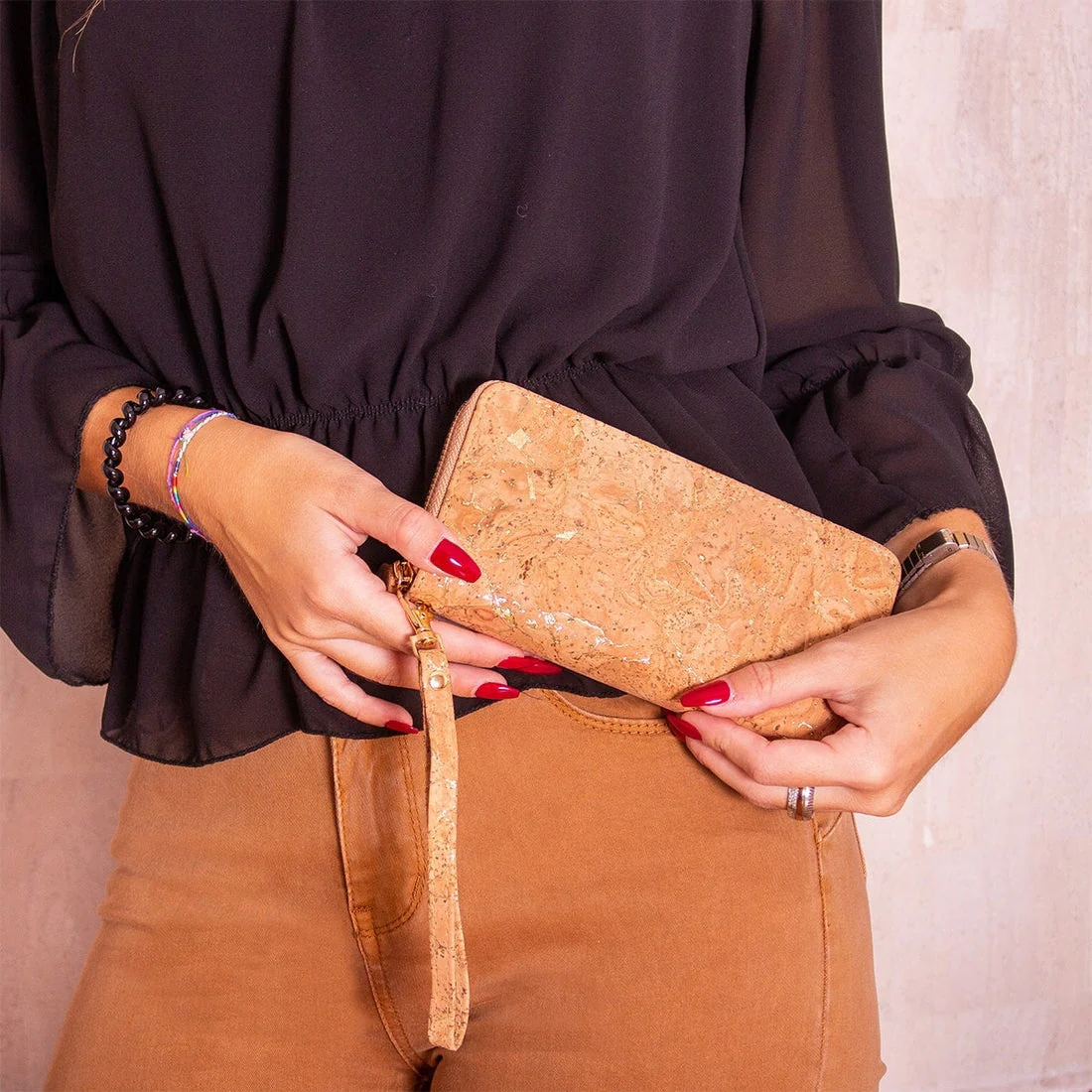 Meninas Bonitas Wallet: Cork Zip Around - Image 9