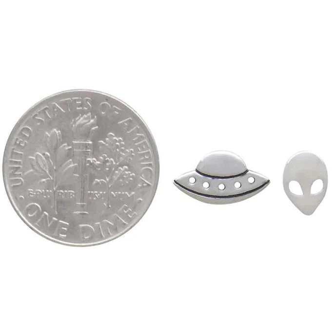 Nina Designs Earrings: Mismatched Alien & UFO Post - Image 2