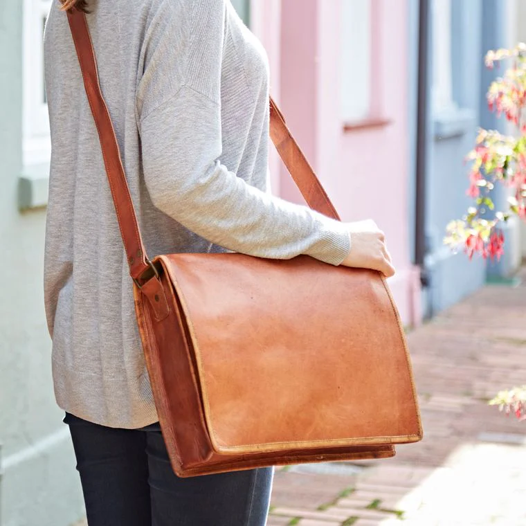 Paper High Pouch: Large Leather Messenger - Image 4