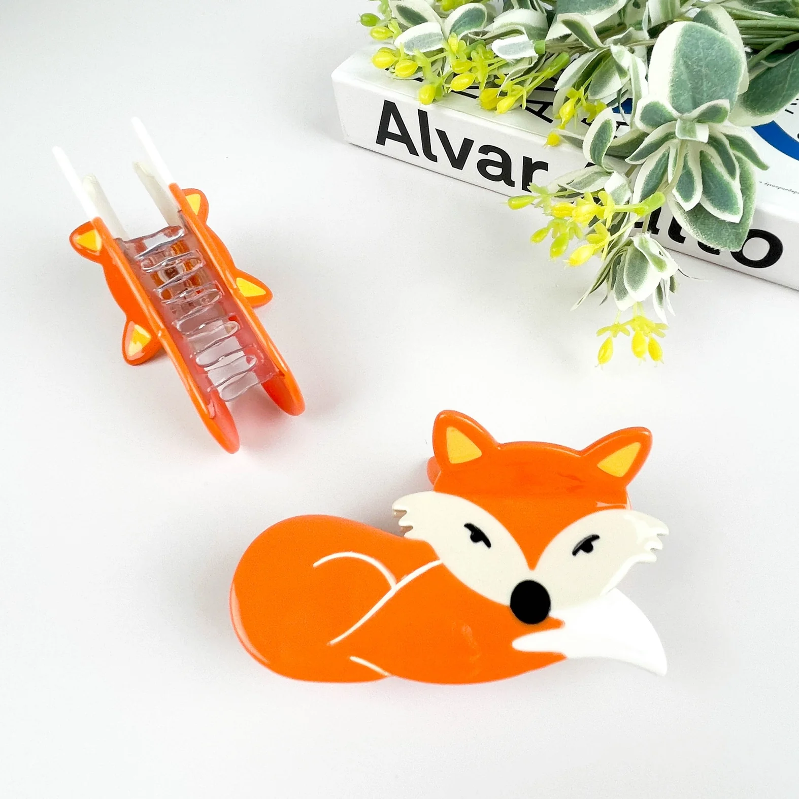 The Diva Soap Hair Claw: Orange Fox - Image 2