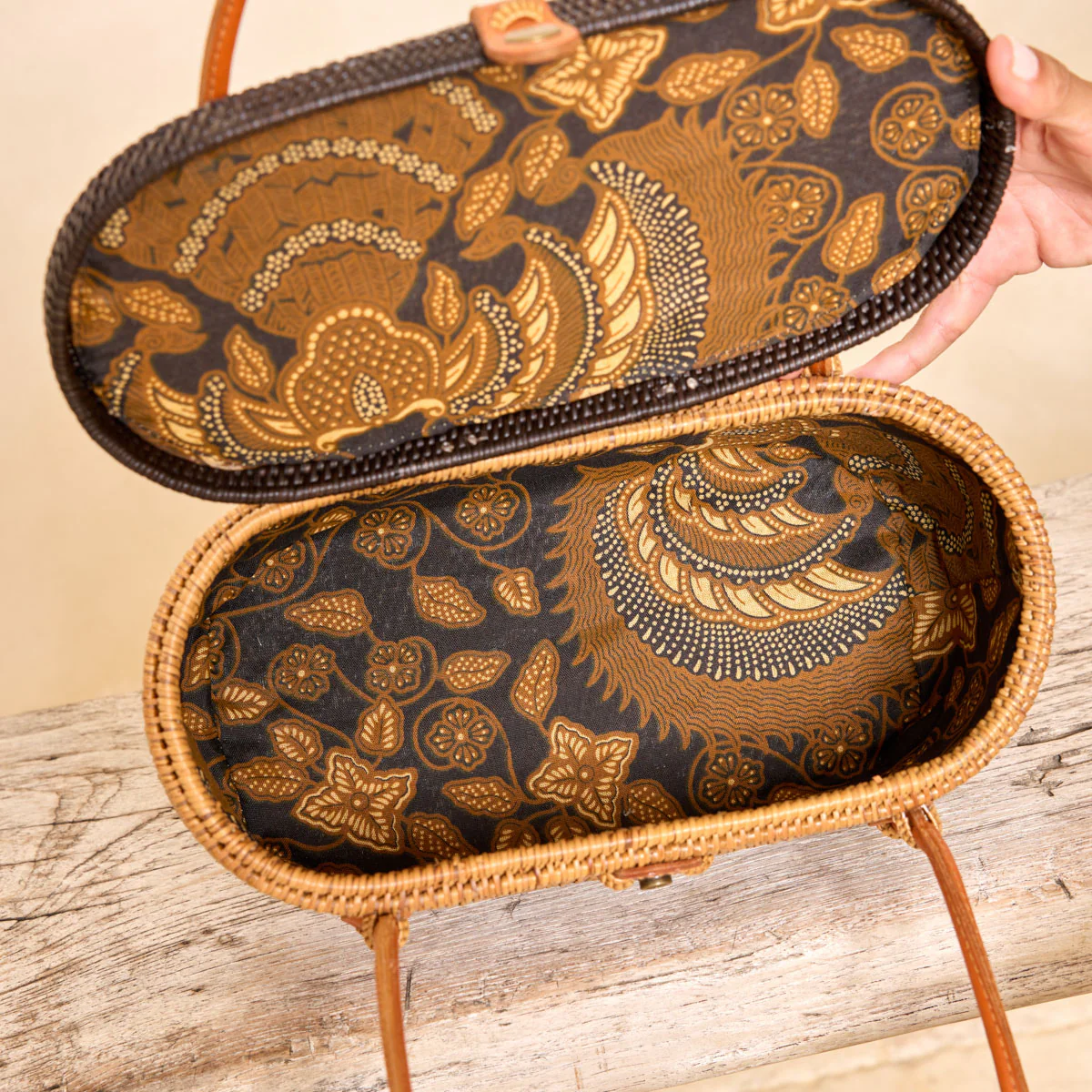 The Winding Road Bag: Oval Racetrack - Image 5