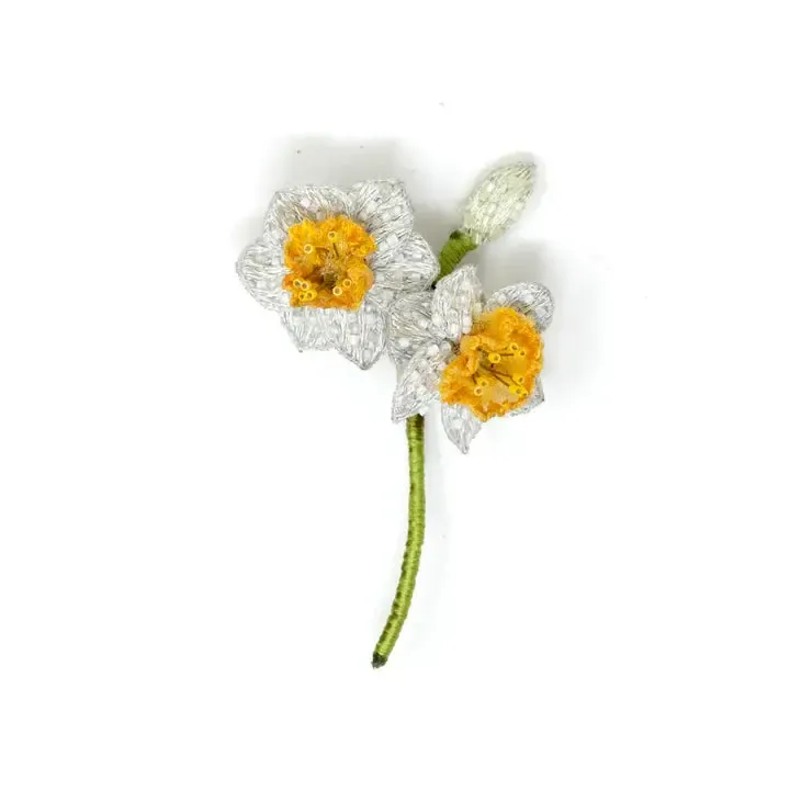 Trovelore Brooch: White Daffodils