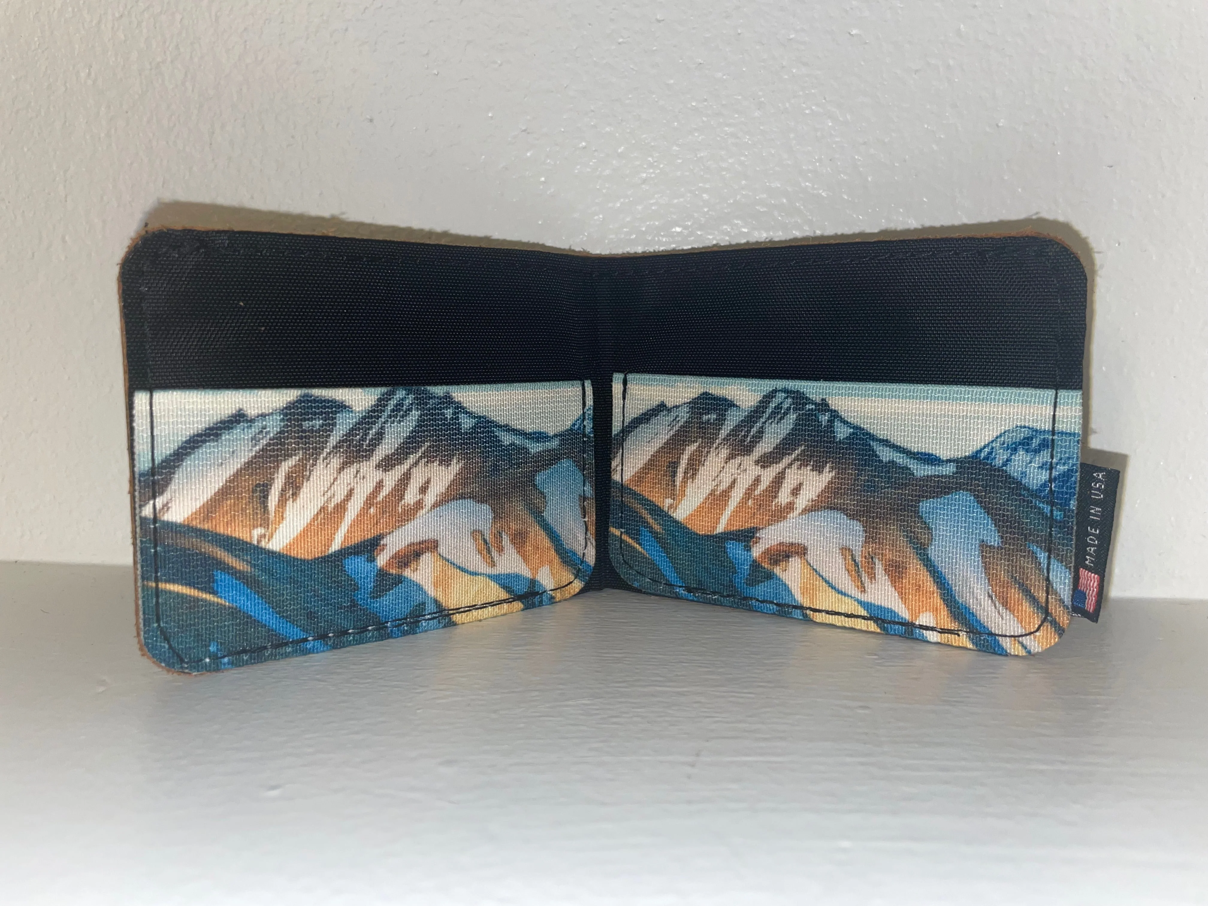 Zootility Wallet: Sunlit Mountains - Image 2